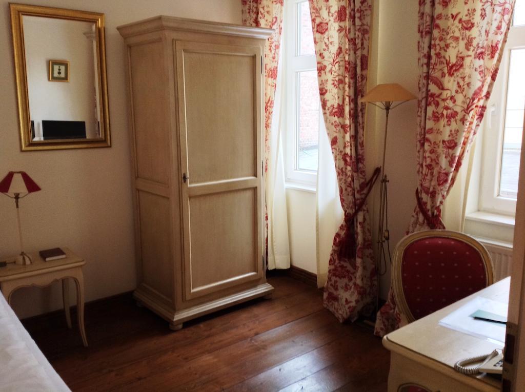 Hotel Adler Rudolstadt Pokoj fotografie